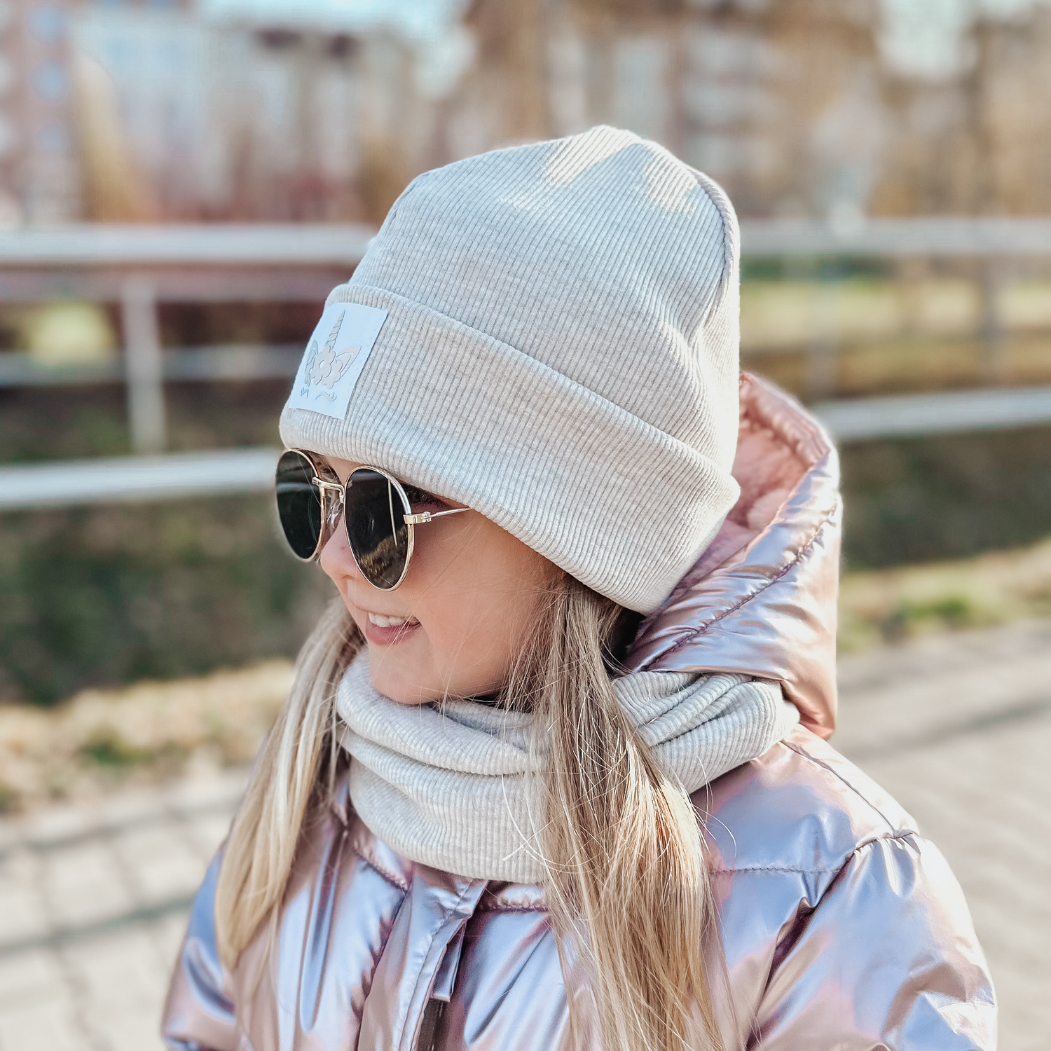 Beanie mit reflektierendem Label