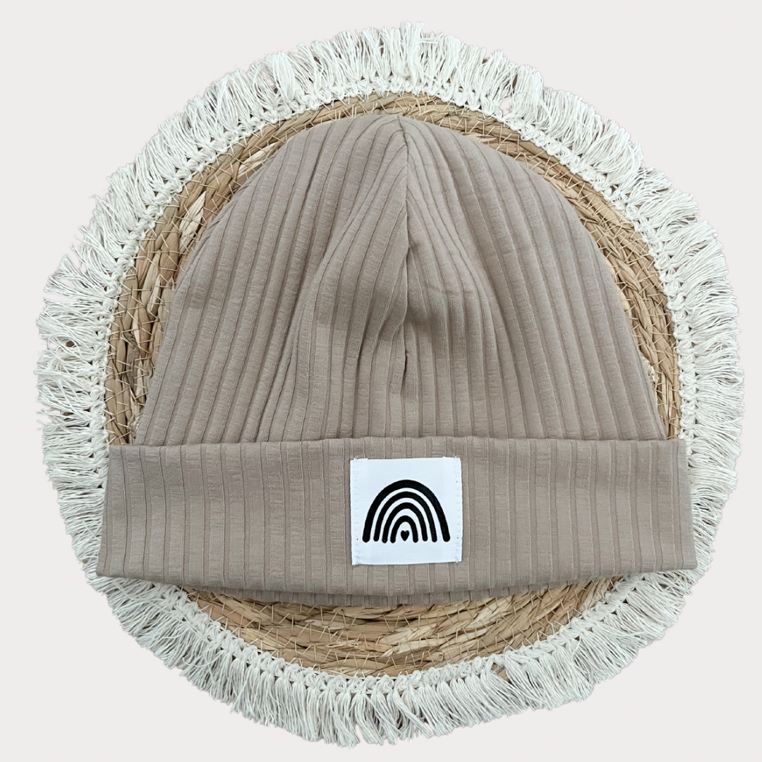 Beanie mit Weblabel Beige